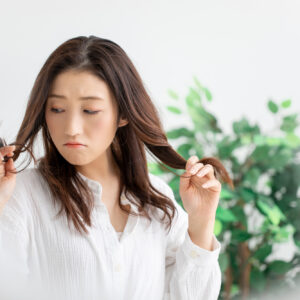 50代の髪の悩みには髪質改善がおすすめな3つの理由!種類と特徴も紹介